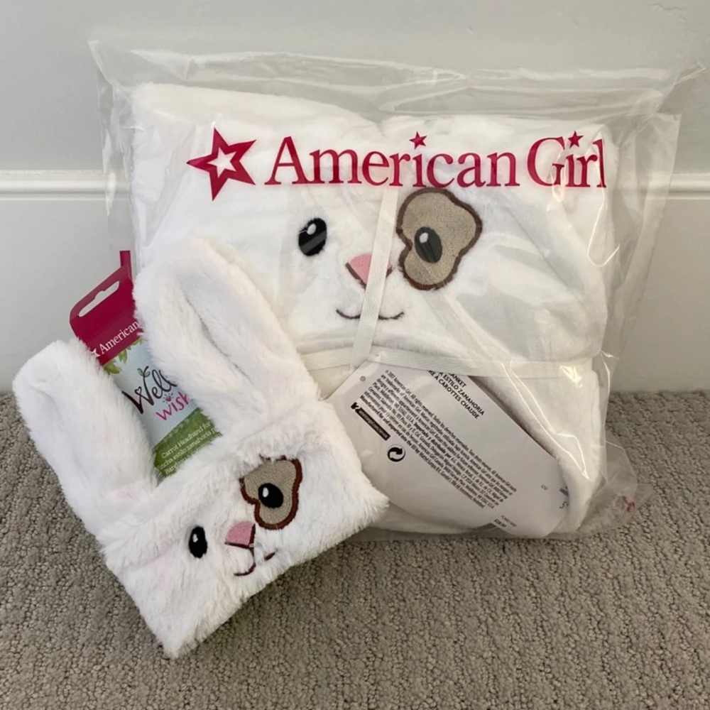 American Girl doll - carrot blanket and headband